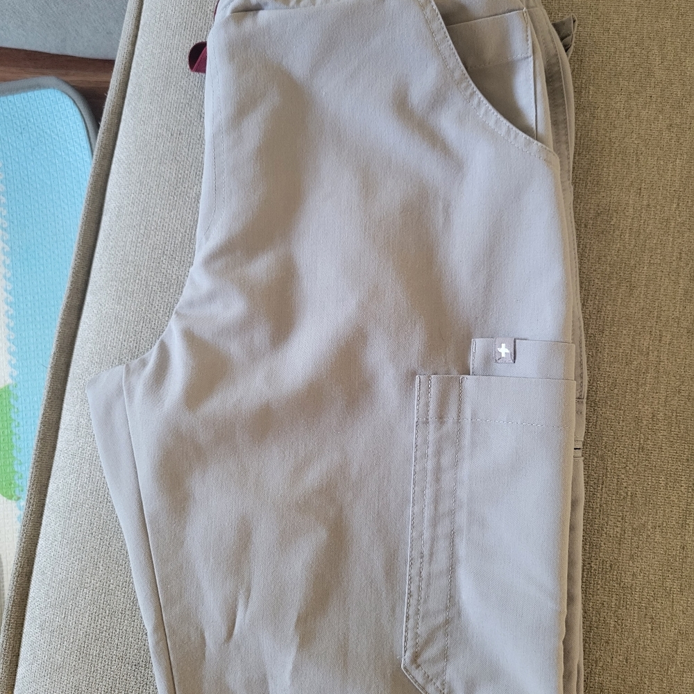 Fig yola pants cement color